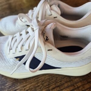 Tracksmith Eliot Runner Ivory/Navy Size M6.5/ W8. Worn Once!! Sold Out!
